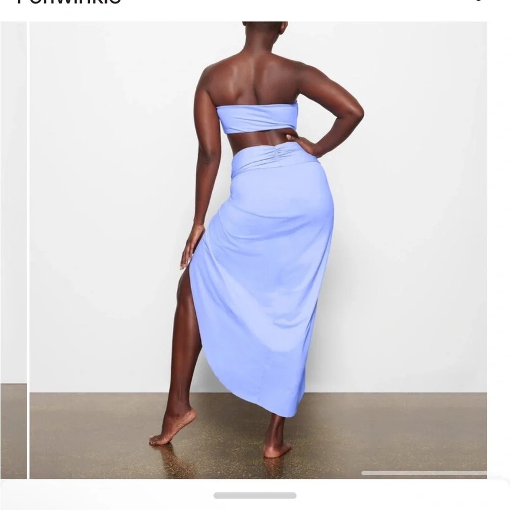 Sw19. NWT periwinkle skims signature swim sarong skirt 💜🩵